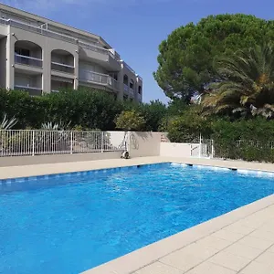 Appartement T2 Bord De Avec Jardin, Saint Aygulf