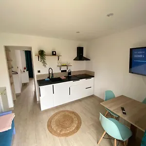 Appartement F2/4 Pers Plage-commerces A Pieds-parking Prive, Saint Aygulf